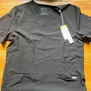 Figs casma black scrub top